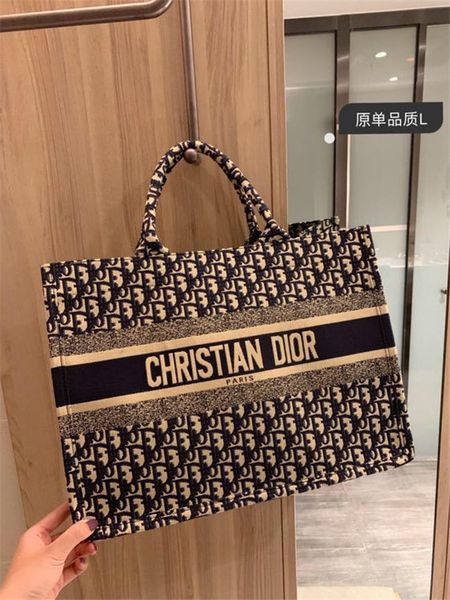 brand new elegantd tote women genuine leather pactchwork handbag chain shoulder bags surene pochette purse shopping bag large wolum 32*42cm
brand new elegantd tote women genuine leather pactchwork handbag chain shoulder bags surene pochette purse shopping bag large wolum 32*42cm