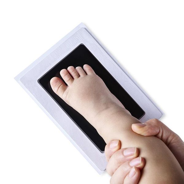 1pcs newborn baby handprint footprint inkless touch ink pad diy p frame girl/boy infant baby gift decoration
1pcs newborn baby handprint footprint inkless touch ink pad diy p frame girl/boy infant baby gift decoration