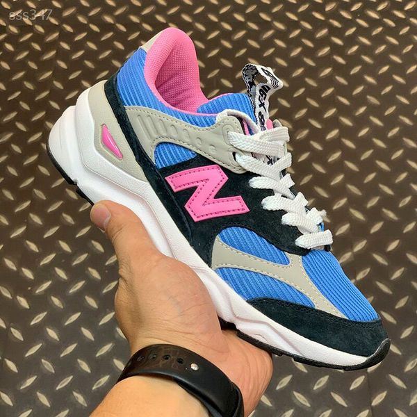 comfortable spring autumn models tide shoes men's reflective dad bright mesh surface wild lightweight non-slip sports casual men's
comfortable spring autumn models tide shoes men's reflective dad bright mesh surface wild lightweight non-slip sports casual men's