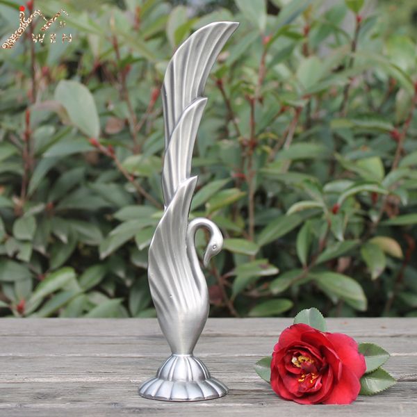 2016 new arrival pewter plated metal swan vase crafts for home decoration vase tablevase
2016 new arrival pewter plated metal swan vase crafts for home decoration vase tablevase