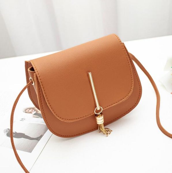 2019 designers men handbags mens shoulder bags women real leather chain crossbody bag handbags famous circle purse m44169 luxury handbags
2019 designers men handbags mens shoulder bags women real leather chain crossbody bag handbags famous circle purse m44169 luxury handbags