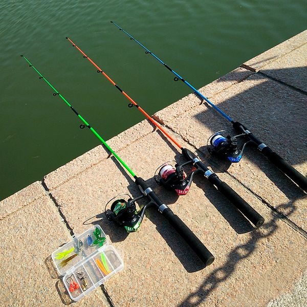 1.5m spinning fishing rod set spinning reel+hooks+weights+lures solid frp fishing set green rod 2 sections children new angler
1.5m spinning fishing rod set spinning reel+hooks+weights+lures solid frp fishing set green rod 2 sections children new angler