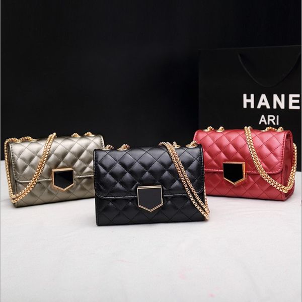 2020 quilted leather plaid handbag women double flap black shoulder bag for ladies gold chain crossbody bag with metal lo
2020 quilted leather plaid handbag women double flap black shoulder bag for ladies gold chain crossbody bag with metal lo