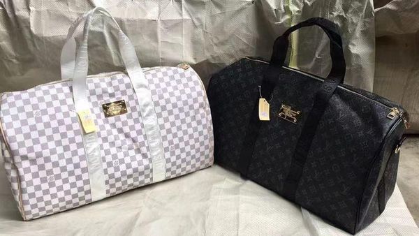 классический v metis дизайнер crossbody mesenger сумки на ремне из натуральной коровьей кожи бренд модные сумки кошельки дорожная сумка d2
классический v metis дизайнер crossbody mesenger сумки на ремне из натуральной коровьей кожи бренд модные сумки кошельки дорожная сумка d2