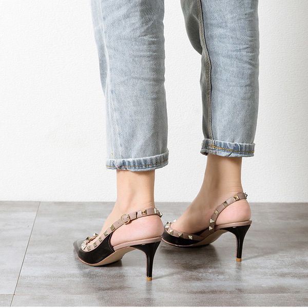 zhenzhou new classic pointed rivets openwork buckle patent leather pumps fashion woman dress party working daily high heels cj191217, Black
zhenzhou new classic pointed rivets openwork buckle patent leather pumps fashion woman dress party working daily high heels cj191217, Black