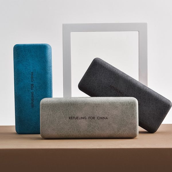 2020 new pu exquisite glasses case men and women creative personality glasses box sunglasses box plain case, Silver
2020 new pu exquisite glasses case men and women creative personality glasses box sunglasses box plain case, Silver