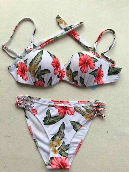 2020 many style ladies summer beach swimwear bikini underwear women swimsuit swimming sandbeach bathing clothes swimsuits, White;black
2020 many style ladies summer beach swimwear bikini underwear women swimsuit swimming sandbeach bathing clothes swimsuits, White;black