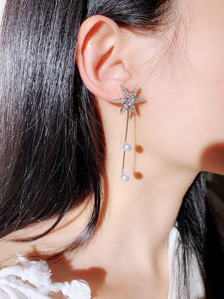 wholesale- fashion designer luxury asymmetric diamond zircon moon star cute stud earrings for woman girls dangle chandelier, Golden;silver
wholesale- fashion designer luxury asymmetric diamond zircon moon star cute stud earrings for woman girls dangle chandelier, Golden;silver