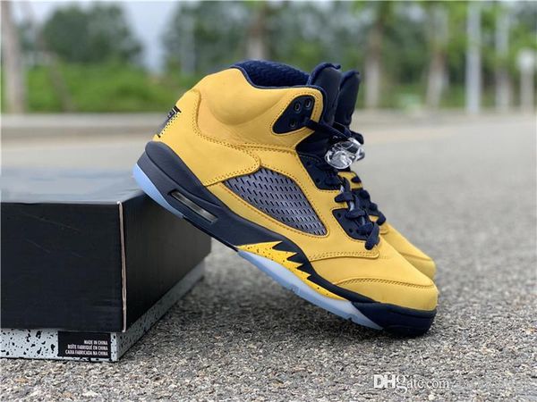 2019 new released authentic air 5 sp michigan yellow suede basketball shoes for man sports sneakers with original box cq9541-704
2019 new released authentic air 5 sp michigan yellow suede basketball shoes for man sports sneakers with original box cq9541-704