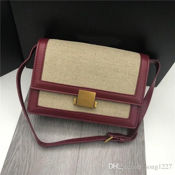 new. leading the trend of women's one-shoulder bag, the details can be seen in the fabric comfort. fashionable and casual ladies
new. leading the trend of women's one-shoulder bag, the details can be seen in the fabric comfort. fashionable and casual ladies