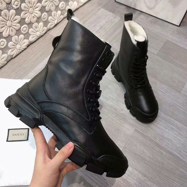 2019 leisure european and american autumn and winter thick bottom canvas retro locomotive martin boots leather lace up boots tide, Black
2019 leisure european and american autumn and winter thick bottom canvas retro locomotive martin boots leather lace up boots tide, Black