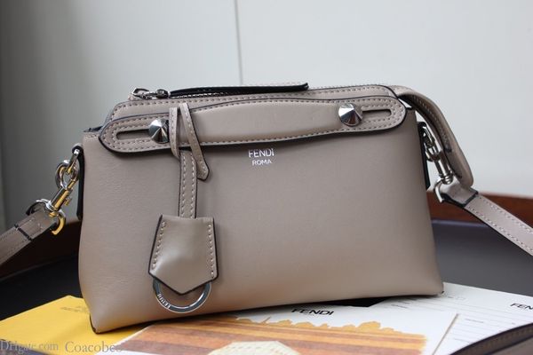 elling classic women genuine leathew shr real oxidizing luxury handbag pillooulder bag tote purse speedy 20*13*8.5cm 006
elling classic women genuine leathew shr real oxidizing luxury handbag pillooulder bag tote purse speedy 20*13*8.5cm 006