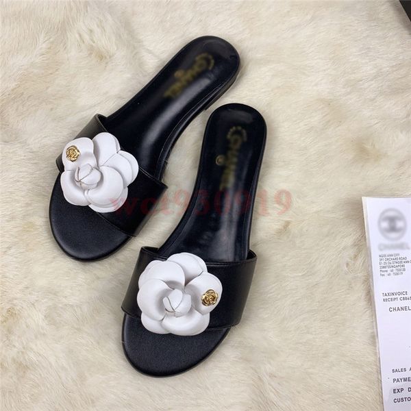 2020 new luxury designer designer woman summer camellia slippers soft beach non-slip fashion sandals female indoor shoe size 35-40, Black
2020 new luxury designer designer woman summer camellia slippers soft beach non-slip fashion sandals female indoor shoe size 35-40, Black