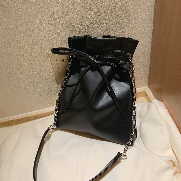 vintage fashion female bucket bag 2019 new soft pu leather women's designer handbag chain shoulder messenger bag
vintage fashion female bucket bag 2019 new soft pu leather women's designer handbag chain shoulder messenger bag