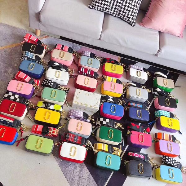 2020 designer small handbag ladies messenger shoulder camera bag mini wallet messenger bag ladies clutch square bags double zipper handbag
2020 designer small handbag ladies messenger shoulder camera bag mini wallet messenger bag ladies clutch square bags double zipper handbag
