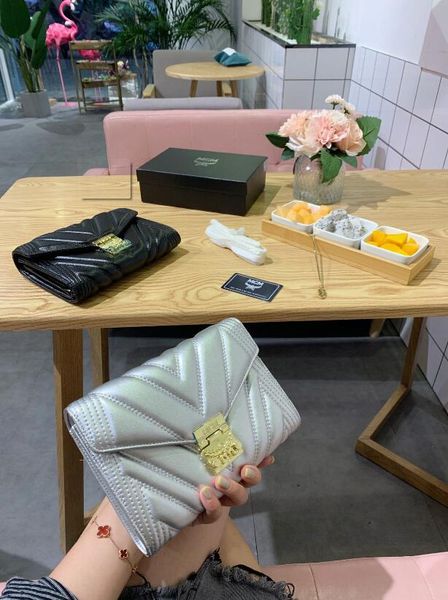 2020 новая женская сумка бренда luxury ladies pu кожа сумки известных дизайнеров бренда сумки кошелек сумки на ремне 40156 сумок-014
2020 новая женская сумка бренда luxury ladies pu кожа сумки известных дизайнеров бренда сумки кошелек сумки на ремне 40156 сумок-014