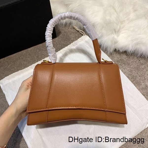2020 women handbag shape bag hourglass clutch tote alligator bags messenger women flap crossbody purse handbag shoulder shopping chain kedv, Red;black
2020 women handbag shape bag hourglass clutch tote alligator bags messenger women flap crossbody purse handbag shoulder shopping chain kedv, Red;black