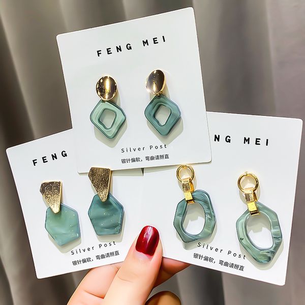 2019 new style fashion irregular earrings morandi color s925 silver needle hollow out acrylic dongdaemun ear stud women's
2019 new style fashion irregular earrings morandi color s925 silver needle hollow out acrylic dongdaemun ear stud women's