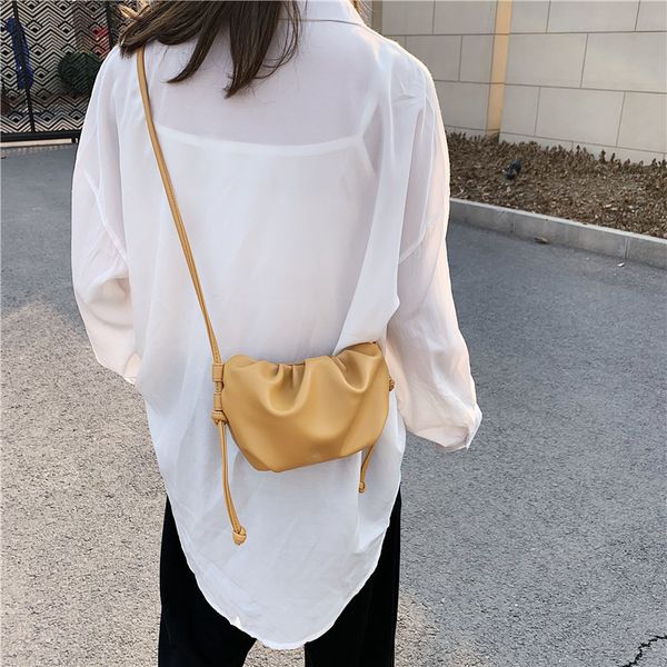 2020 new shoulder bag women's casual fashion korean version of the solid color messenger bag clutch
2020 new shoulder bag women's casual fashion korean version of the solid color messenger bag clutch