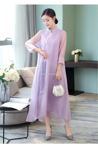 2020 summer chinese traditional modern qipao wedding dress red dresses cheongsam plus with embroidery silk short woman
2020 summer chinese traditional modern qipao wedding dress red dresses cheongsam plus with embroidery silk short woman