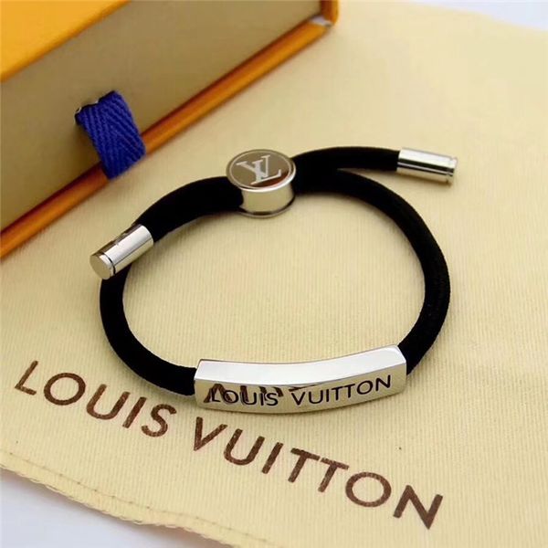 Fa hion loui leather brand bracelet for men woman de igner tainle teel wri tband adju table couple bracelet pattern jewelry
Fa hion loui leather brand bracelet for men woman de igner tainle teel wri tband adju table couple bracelet pattern jewelry