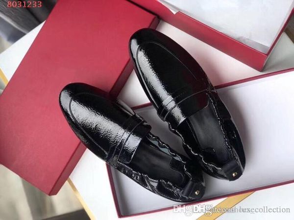 spring and summer women casual sports shoes simple and versatile patent leather casual shoes for ladies,in, Black 
spring and summer women casual sports shoes simple and versatile patent leather casual shoes for ladies,in, Black
