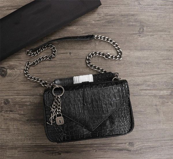 designer luxury handbags purses women genuine leather fashion versatile chain bag romantic retro art style shoulder bag
designer luxury handbags purses women genuine leather fashion versatile chain bag romantic retro art style shoulder bag