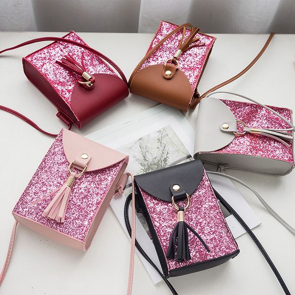 женщины мода блестки кисточки крышка crossbody сумка универсальный личность сумки на ремне повседневная телефон сумка мешок femme #yj
женщины мода блестки кисточки крышка crossbody сумка универсальный личность сумки на ремне повседневная телефон сумка мешок femme #yj