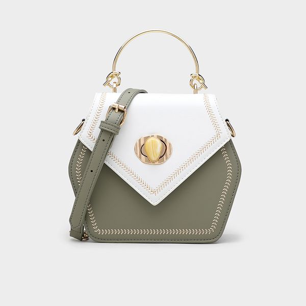 women shoulder bag 2020 fashion casual shopping commuting crossbody simple chain all-match mini portable female messenger bag
women shoulder bag 2020 fashion casual shopping commuting crossbody simple chain all-match mini portable female messenger bag