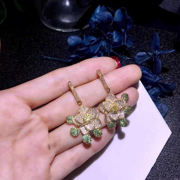 fashion- pink yellow zircon copper alloy flower stud earring pseudo gold 925 silver pin camellia women bridal wedding jewelry, Golden;silver
fashion- pink yellow zircon copper alloy flower stud earring pseudo gold 925 silver pin camellia women bridal wedding jewelry, Golden;silver