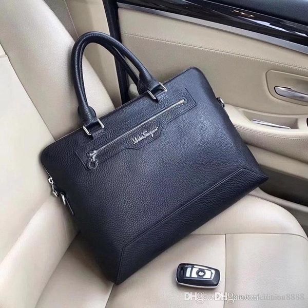 classic fashion design bags are compact, easy to carry, hand bags with good leather quality number: 27 8105-1
classic fashion design bags are compact, easy to carry, hand bags with good leather quality number: 27 8105-1