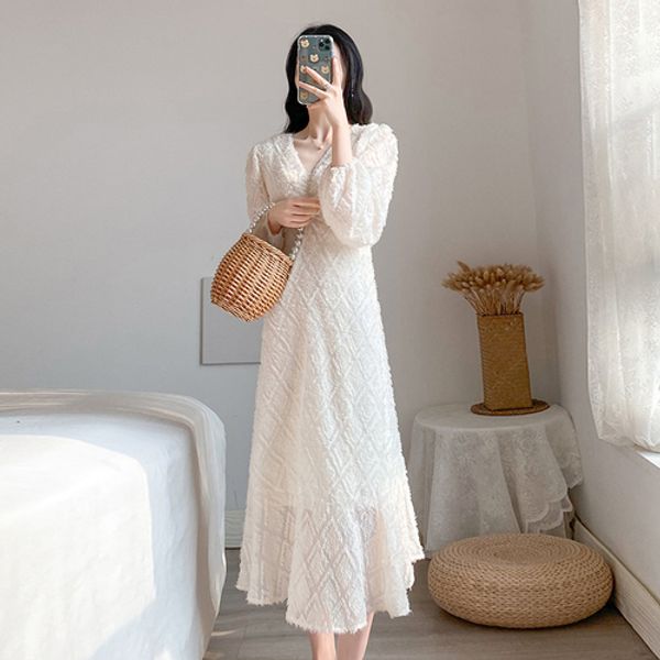 casual dresses korean v-neck tassel lantern sleeve elegant white long dress women vintage midi runway, Black;gray
casual dresses korean v-neck tassel lantern sleeve elegant white long dress women vintage midi runway, Black;gray