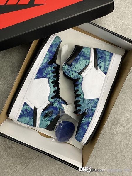 release air aauthentic 1 high og retro wmns tie-dye basketball shoes aurora green woman man sports sneakers cd0461-100 with originalbox
release air aauthentic 1 high og retro wmns tie-dye basketball shoes aurora green woman man sports sneakers cd0461-100 with originalbox