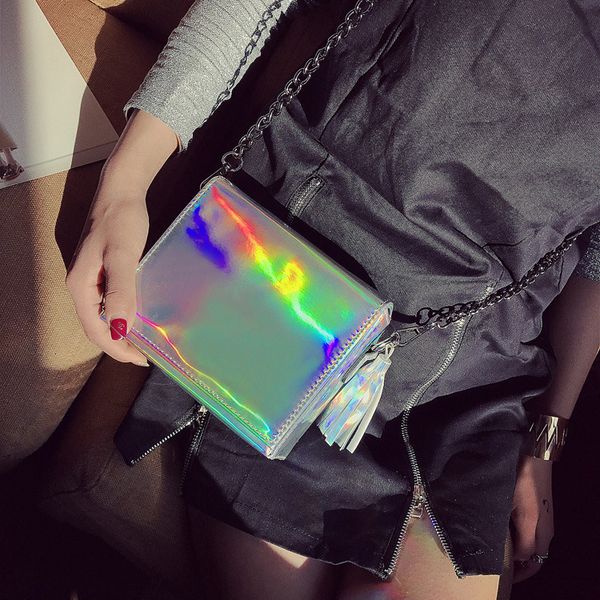 2020 new hologram laser messenger chain bag women tassels shoulder crossbody handbag fashion trend wild package small square sac
2020 new hologram laser messenger chain bag women tassels shoulder crossbody handbag fashion trend wild package small square sac