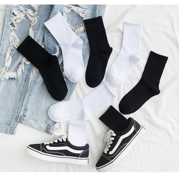 men's socks korean students simple japanese harajuku black white gray classic wild casual sports men and women
men's socks korean students simple japanese harajuku black white gray classic wild casual sports men and women