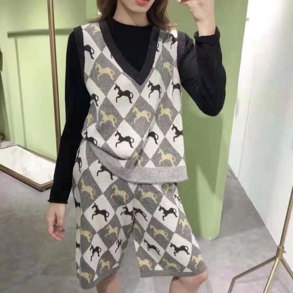 2019 tracksuit women two piece outfits swaters jackets pants 2 pics set 191125-rr324#7321, White;black
2019 tracksuit women two piece outfits swaters jackets pants 2 pics set 191125-rr324#7321, White;black