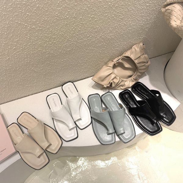 net red with the same paragraph 2020 summer new korean fashion wild clip feet slippers women wear flat sandals and slippers women's sho, Black 
net red with the same paragraph 2020 summer new korean fashion wild clip feet slippers women wear flat sandals and slippers women's sho, Black