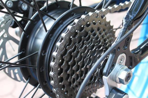 xdc600 электрический велосипед с 13a / 17.5ah съемная батарея 26 дюймов ebike с 350w / 500w / 800w / 1000w bafang мотор жира снегу шины, Silver;blue
xdc600 электрический велосипед с 13a / 17.5ah съемная батарея 26 дюймов ebike с 350w / 500w / 800w / 1000w bafang мотор жира снегу шины, Silver;blue