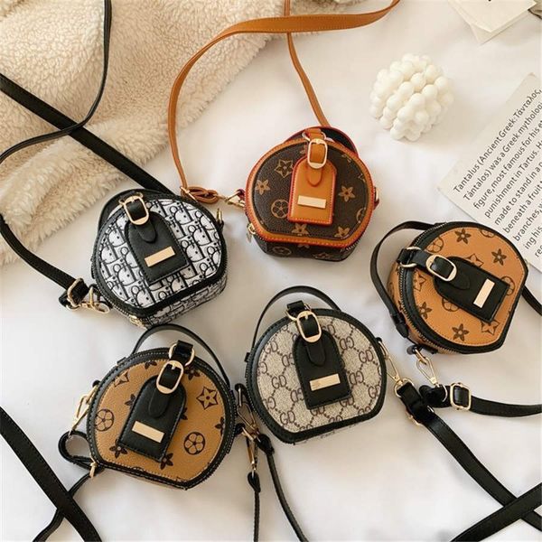 new children's classic alphabet pattern messenger bag fashion nylon round bag children designer handbag shoulder bag
new children's classic alphabet pattern messenger bag fashion nylon round bag children designer handbag shoulder bag