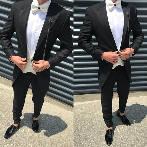 three pieces wedding tailcoat 2020 fashion custom made business men suits one-button groom wear peaked lapel wedding set, Black;gray
three pieces wedding tailcoat 2020 fashion custom made business men suits one-button groom wear peaked lapel wedding set, Black;gray