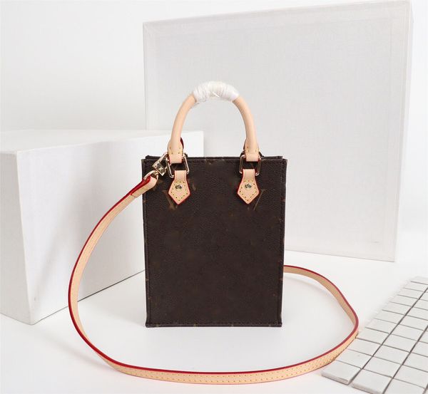 new cf garden bag designer luxury handbags vintage classic women's fashion high-end shoulder bag leather clutch bag wallet ag
new cf garden bag designer luxury handbags vintage classic women's fashion high-end shoulder bag leather clutch bag wallet ag