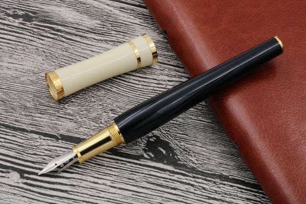 Business office New metal M golden white High-end luxurious pearl Engraved Fountain PEN
Business office New metal M golden white High-end luxurious pearl Engraved Fountain PEN