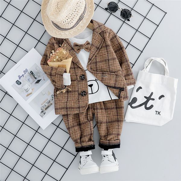 kid baby boy клетчатый костюм комплекты одежды 2020 мода ветер малыш девушки baby suit для мальчиков пальто + футболка + брюки 3 шт, White
kid baby boy клетчатый костюм комплекты одежды 2020 мода ветер малыш девушки baby suit для мальчиков пальто + футболка + брюки 3 шт, White