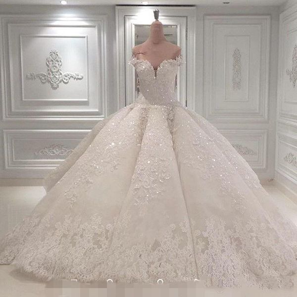 2019 new arrival luxurious ball gown wedding dresses off the shoulder v-back cathedral train lace appliques bridal gown custom made, White
2019 new arrival luxurious ball gown wedding dresses off the shoulder v-back cathedral train lace appliques bridal gown custom made, White