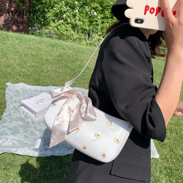 creative design daisy shoulder bags classic delicate chic women bow scarf pu leather totes handbag lady beach purse
creative design daisy shoulder bags classic delicate chic women bow scarf pu leather totes handbag lady beach purse