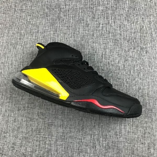 high og travis scotts cactus jack suede dark mocha basketball shoes men women low travis scotts sneakers with box05
high og travis scotts cactus jack suede dark mocha basketball shoes men women low travis scotts sneakers with box05