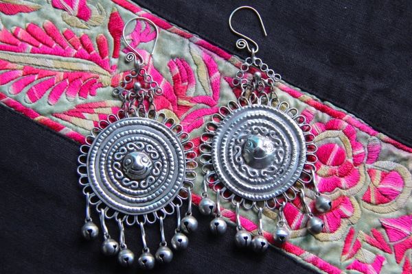 handmade miao silver smiley long earrings ethnic style personality jewelry retro good mood earrings classical round earrings
handmade miao silver smiley long earrings ethnic style personality jewelry retro good mood earrings classical round earrings