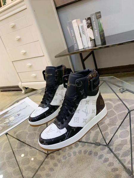 2020 new dj couple luxury design casual sports shoes leather sneakers daily casual shoes
2020 new dj couple luxury design casual sports shoes leather sneakers daily casual shoes
