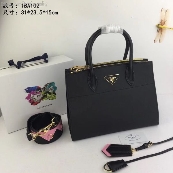 designer bag 2019 new trend solid color handbag casual simple zipper closure design avantgarde ladies handbag size 31*23.5*15cm
designer bag 2019 new trend solid color handbag casual simple zipper closure design avantgarde ladies handbag size 31*23.5*15cm