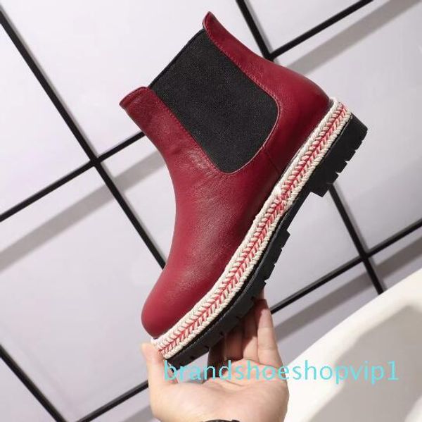 women style slip-on ankle boots genuine leather low heel martin boots round toe party dress shoes women size 34-40, Black
women style slip-on ankle boots genuine leather low heel martin boots round toe party dress shoes women size 34-40, Black